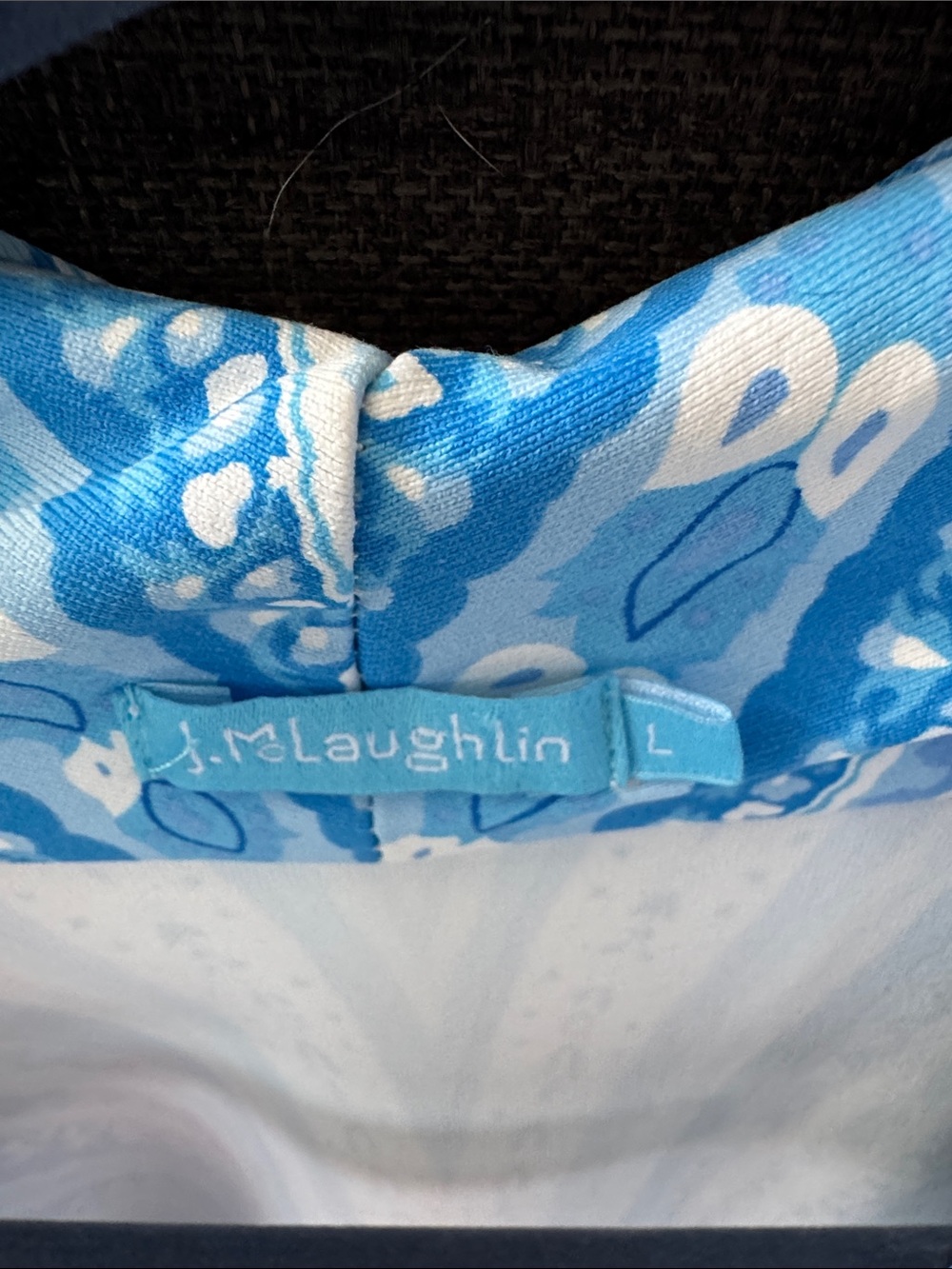 J. McLaughlin Blue and White Paisley Shell - Picture 2 of 4